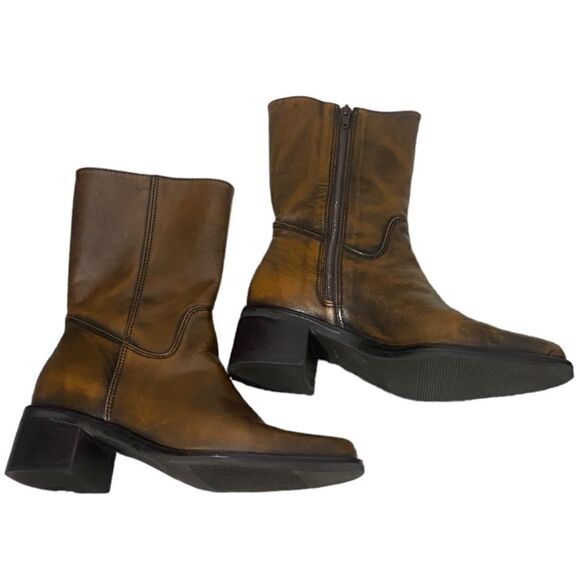 Amanda Smith Rocco Brown Leather Boots - Picture 5 of 8